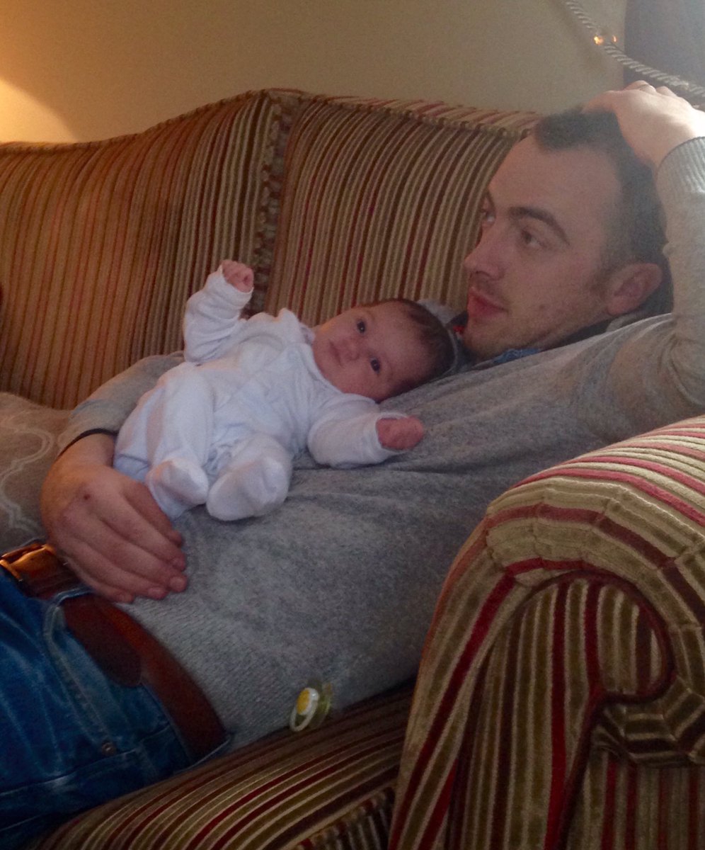 snorls's tweet photo. Busy Watching #OnTheFarm https://t.co/BHKnqCRPT2