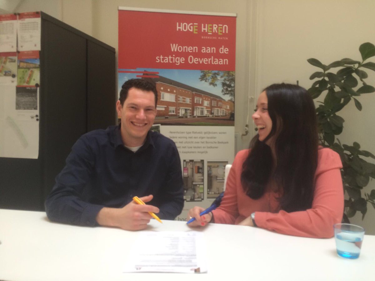 Wij feliciteren onze kopers met hun nieuwe #splitlevel #hogeherenborne kavel 32 #trots!