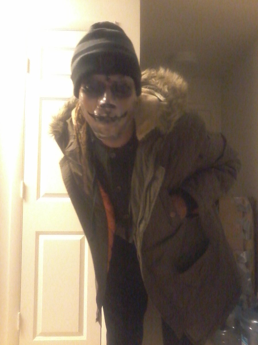 sluttaybatch's tweet image. Mask up wen it's legging time