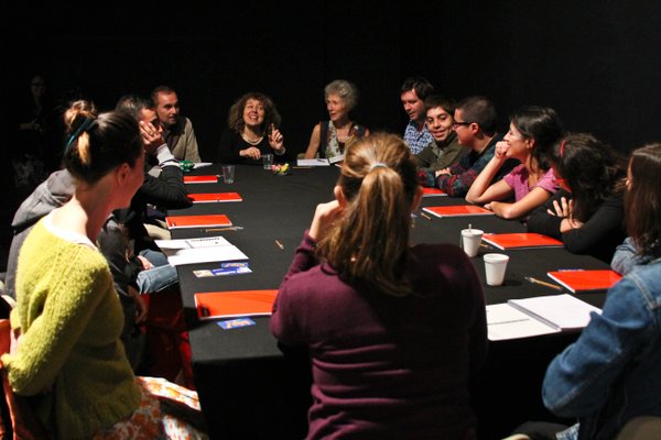 elSanMartinCTBA's tweet photo. Convocatoria jóvenes dramaturgos: Talleres de Dramaturgia del @royalcourt en Latinoamérica https://t.co/S7M4zLoDXx https://t.co/oznnq48AwD