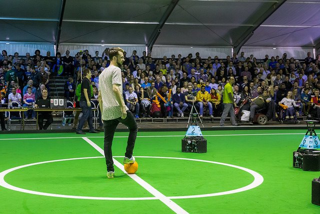 Blij met de 4-2 maar minstens zo blij met de aftrap van <a href="/DavyPropper/">Davy Pröpper</a> #REO2016 #MSL Nogmaals heel erg bedankt <a href="/PSV/">PSV</a>