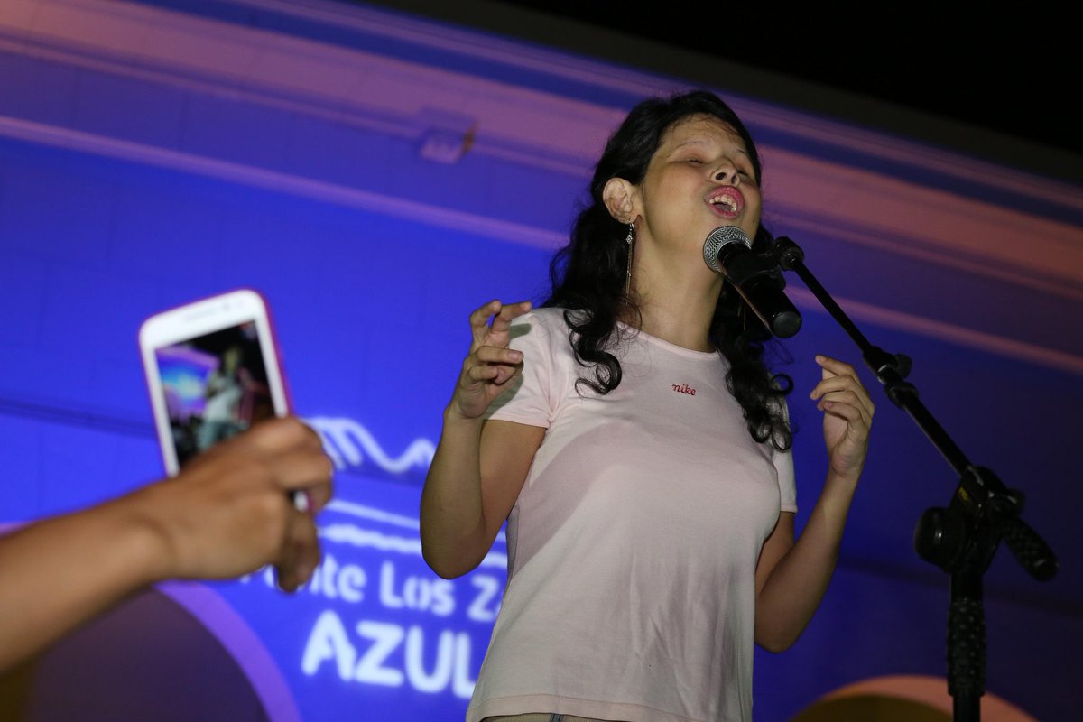 MimpPeru's tweet photo. Revive los momentos más lindos de #LuzAzul2016, en el Día Mundial del Autismo https://t.co/8f2BznwCMl https://t.co/JKwTlpiySQ