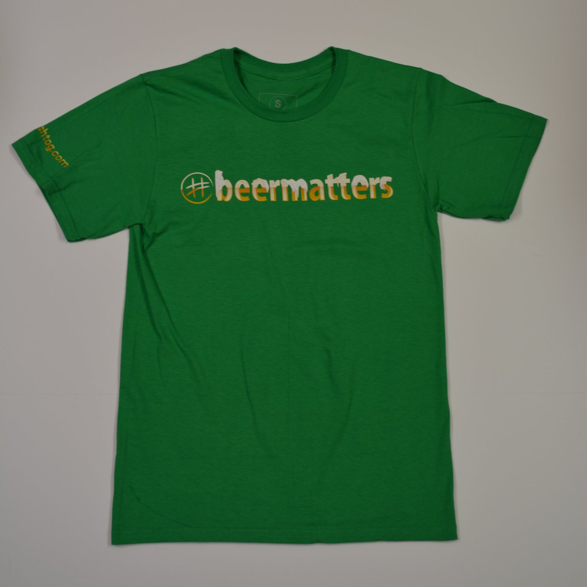 HashtogApparel's tweet photo. Get yours @ https://t.co/9dhL2rJyax #beermatters #itiswhatitis #livesmatter #bluelivesmatter https://t.co/PNsIN4UBpS