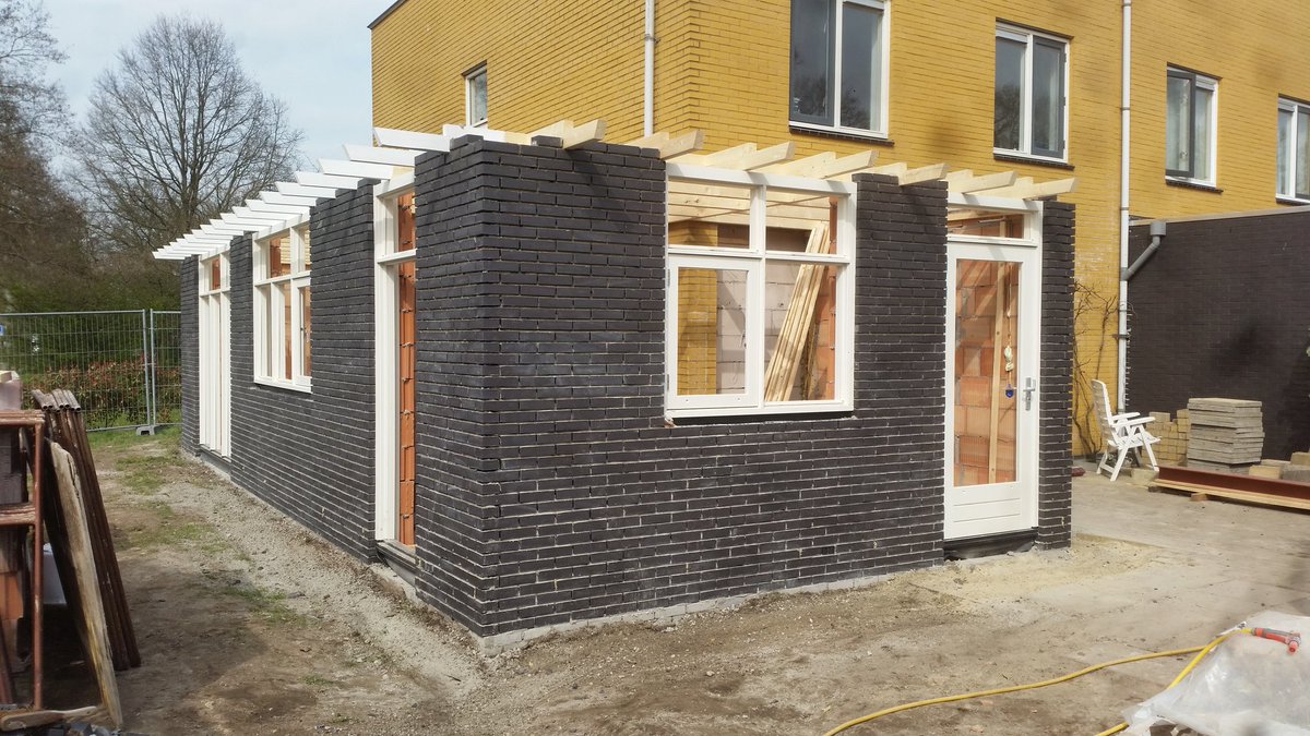invormbouw's tweet photo. Vandaag is het metselwerk van de gevelstenen afgerond https://t.co/psaYxWONFt