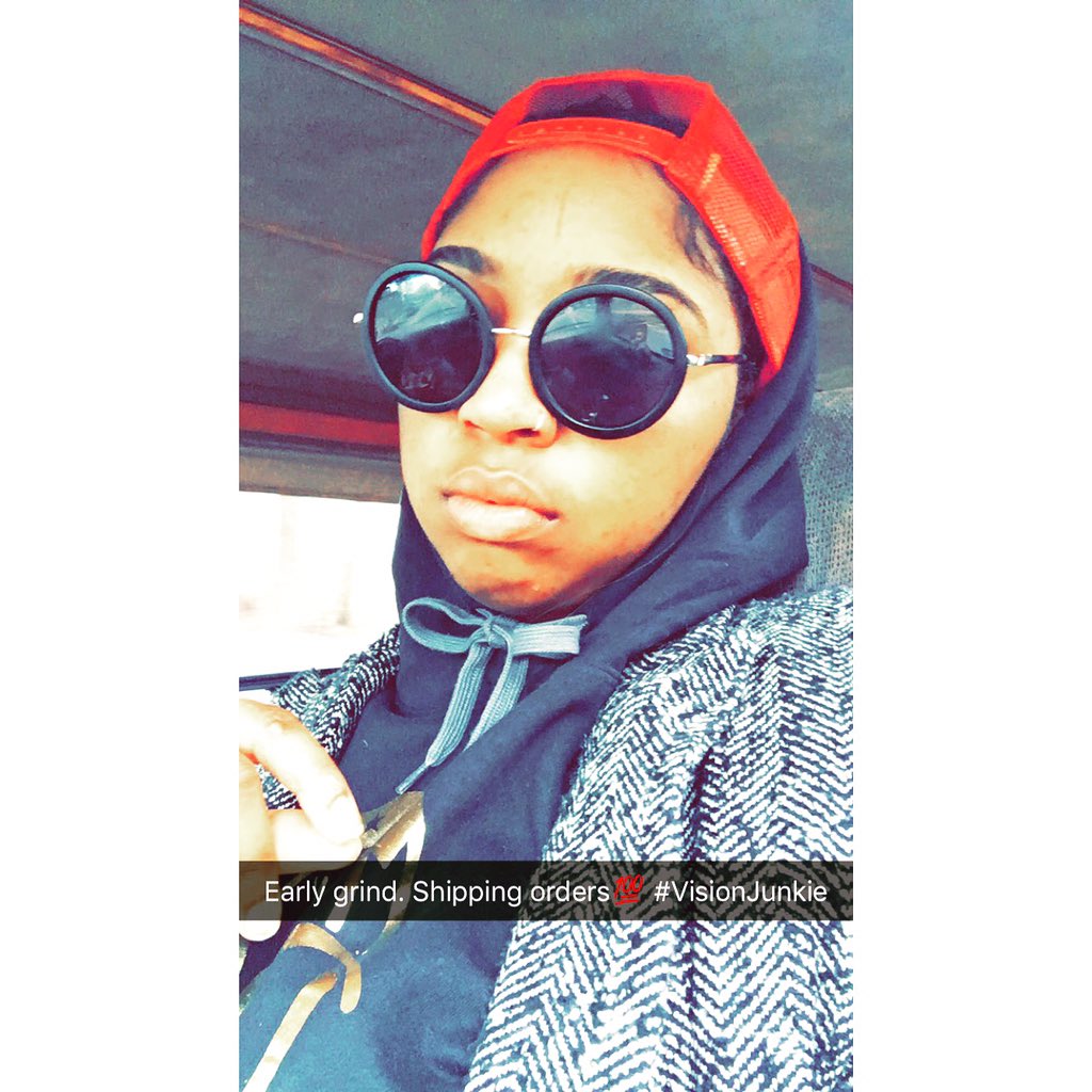 hecallsmesauv's tweet photo. When you're striving in your lane, you don't worry about next. 💯 #VisionJunkie https://t.co/Aolg92pFoz