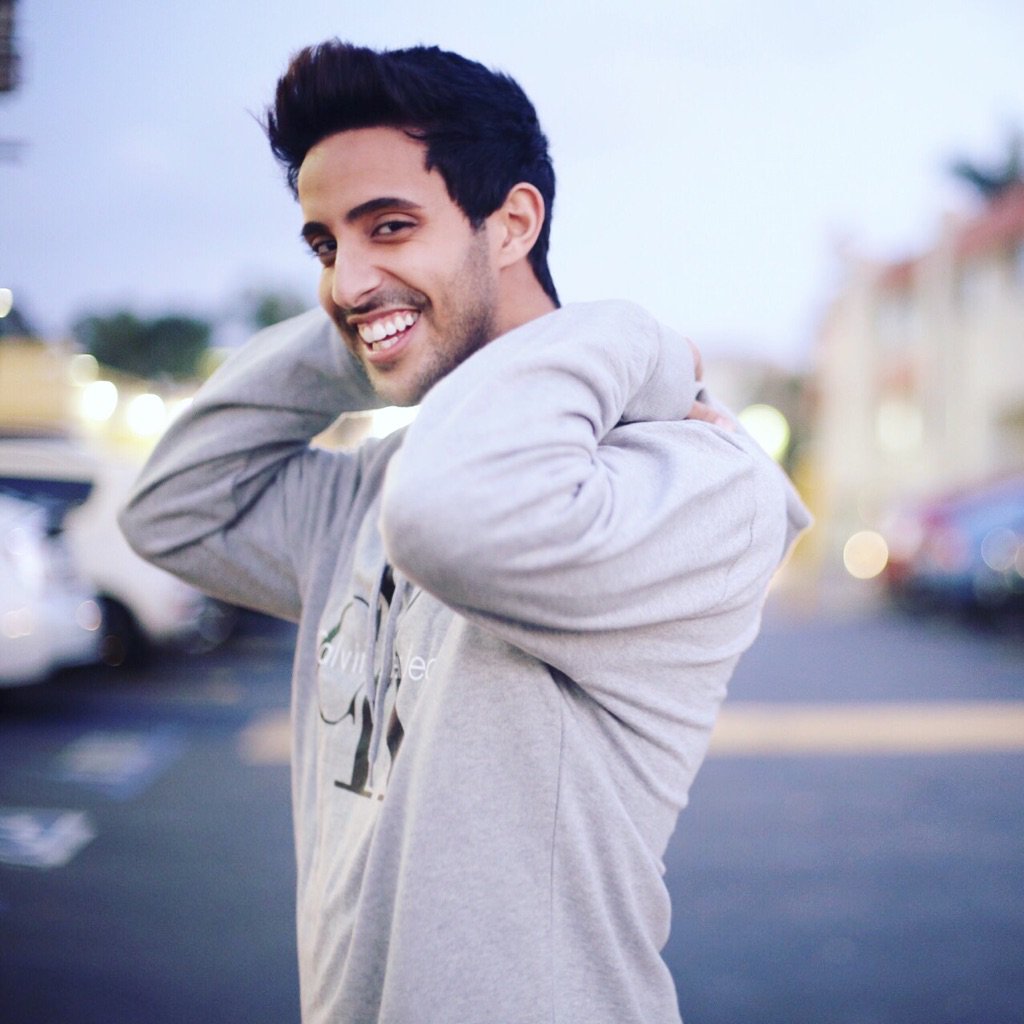 SamiSlimani's tweet photo. When you smile, I smile. 😊 https://t.co/6ukadEmpif