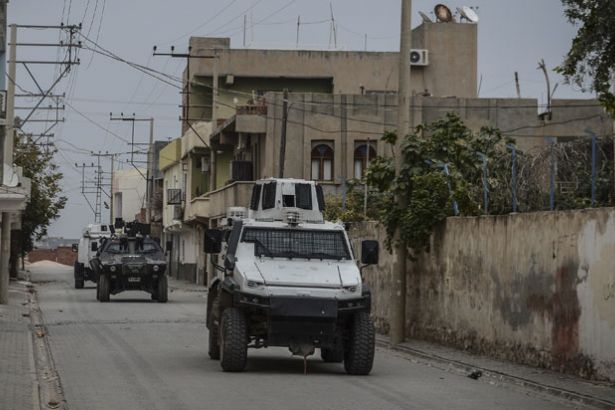 Nusaybin’de hayatını kaybedenlerin sayısı 3'e yükseldi
haber.sol.org.tr/toplum/nusaybi…