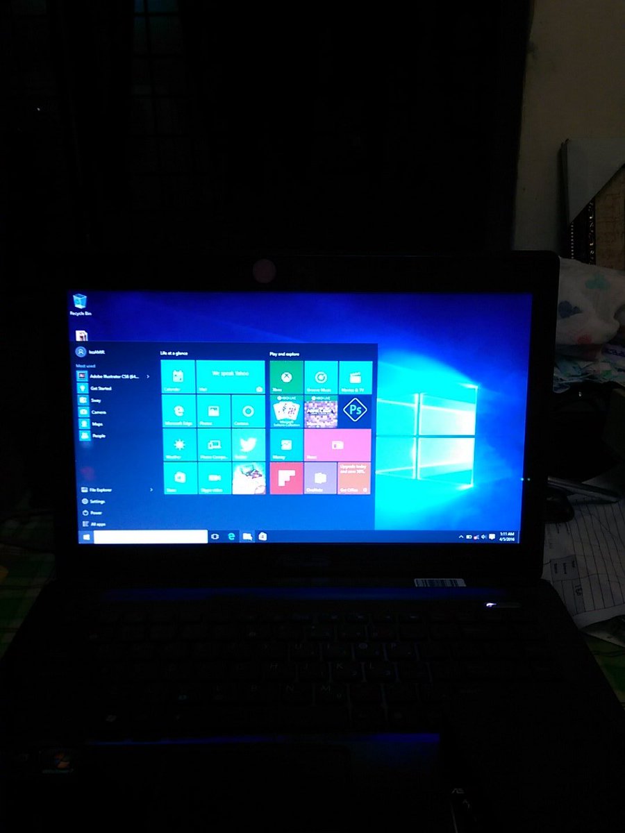 tkYuddin's tweet image. windows 10 hmm :/