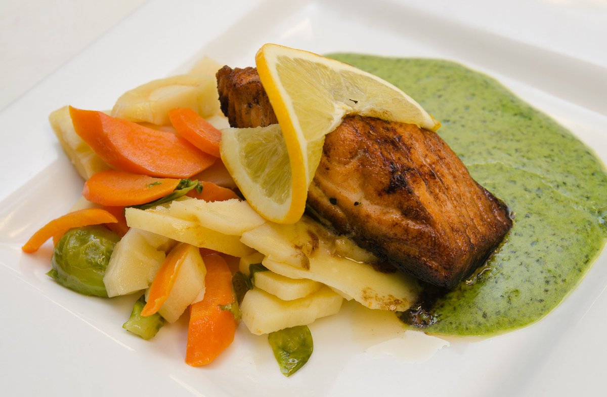 Dining with us is sure to be an experience unlike any other you will find locally! Visit umassuclub.com