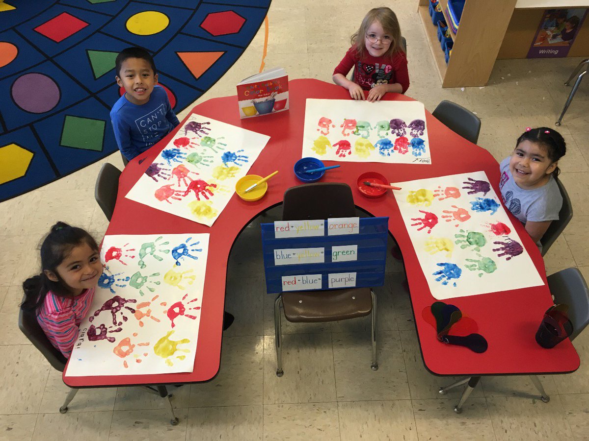 Pre-K Color fun!  Experimenting and exploring colors! <a href="/angielcain/">Angie Cain</a> @quarleswps @lineburgm <a href="/tweetwps/">TweetWPS</a> <a href="/nodaknva/">Renee Grove</a>