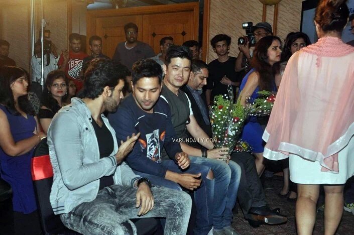 stkod's tweet photo. @Varun_dvn at the #VarunsStyleBuddy event https://t.co/yr0ByavLeR