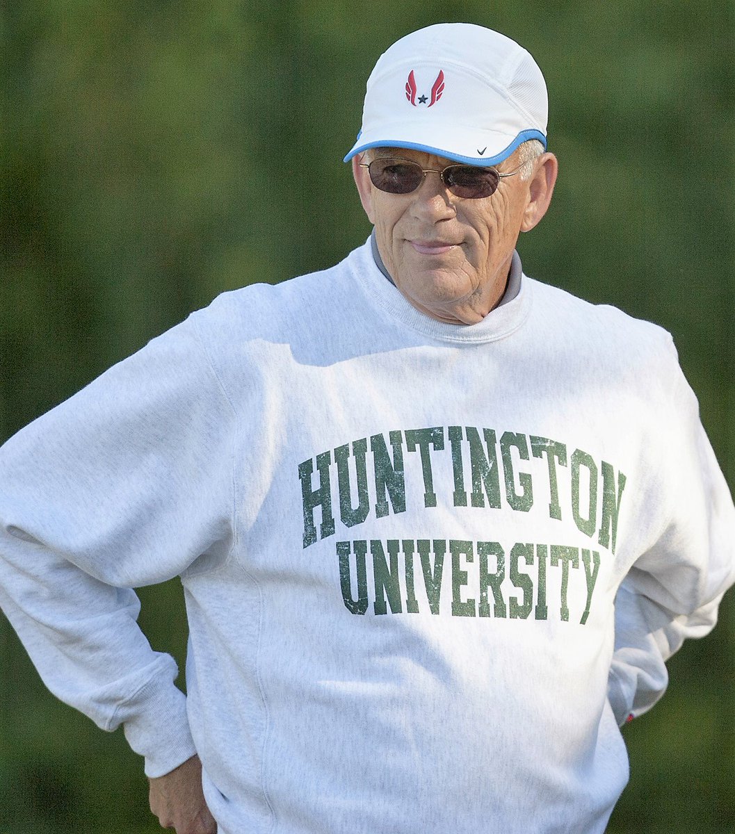 HU_Sports's tweet photo. RETIREMENT CELEBRATION FOR COACH KING on Apr 24 at 2:30PM at the DC. RSVP to lingle@huntington.edu by Apr 18 https://t.co/2lt2bfcijP