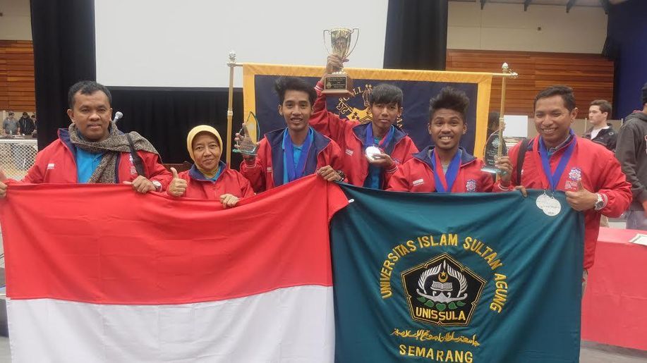 Robot Buatan Mahasiswa Unissula Juara Umum di AS detik.id/VWISUJ via <a href="/detikinet/">detikinet</a>