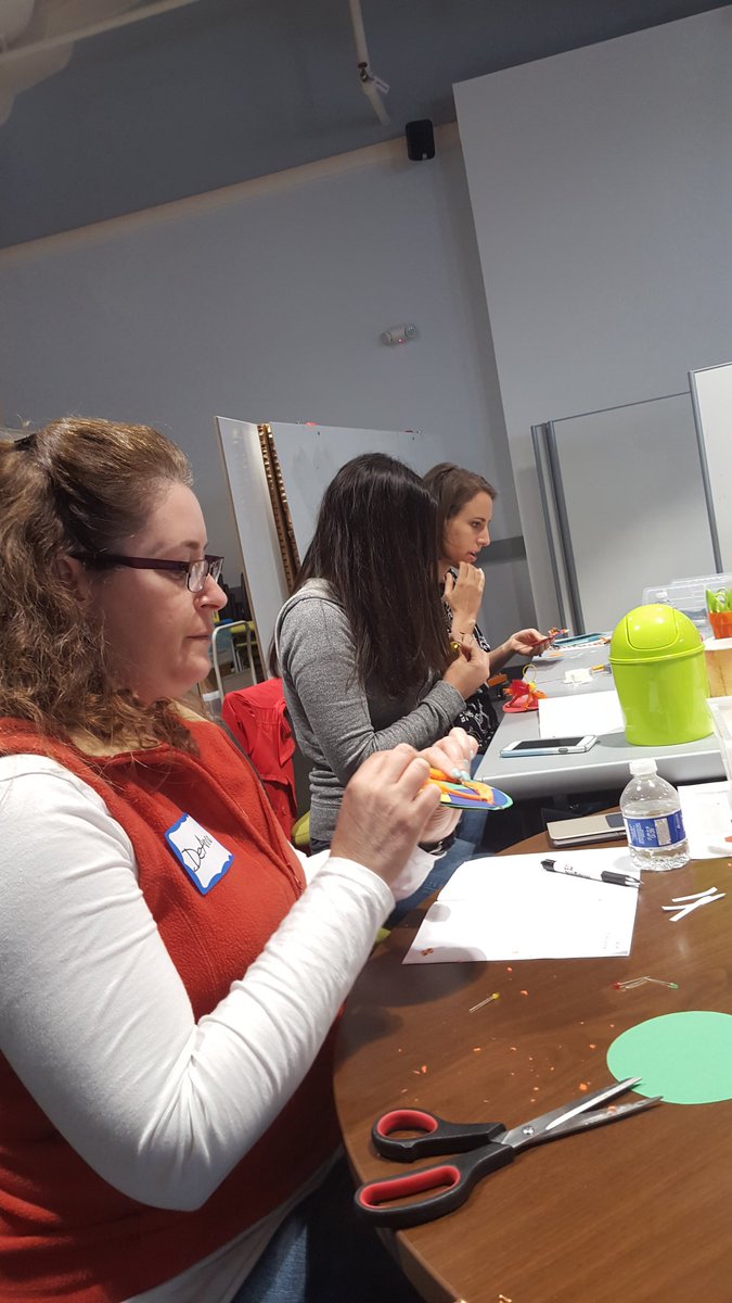 MBobiasBacher's tweet image. #scusdteacher2016 finishing super hero badges #madeatthetech