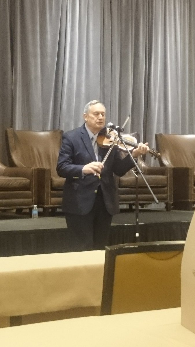Noa__Net's tweet photo. A special surprise at lunch during #CLICDAY at #bbcsum16 courtesy of Terry Huval. What a fun treat! https://t.co/CM9AySrpG0