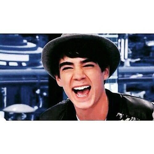 CodersLGDLOffic's tweet image. JOS ES AMOR, JOS ES VIDA, JOS ES EL TREN QUE EN ESTA VIDA NO SE DEBE PERDER ♥ #JosAppreciationDay @JosDice