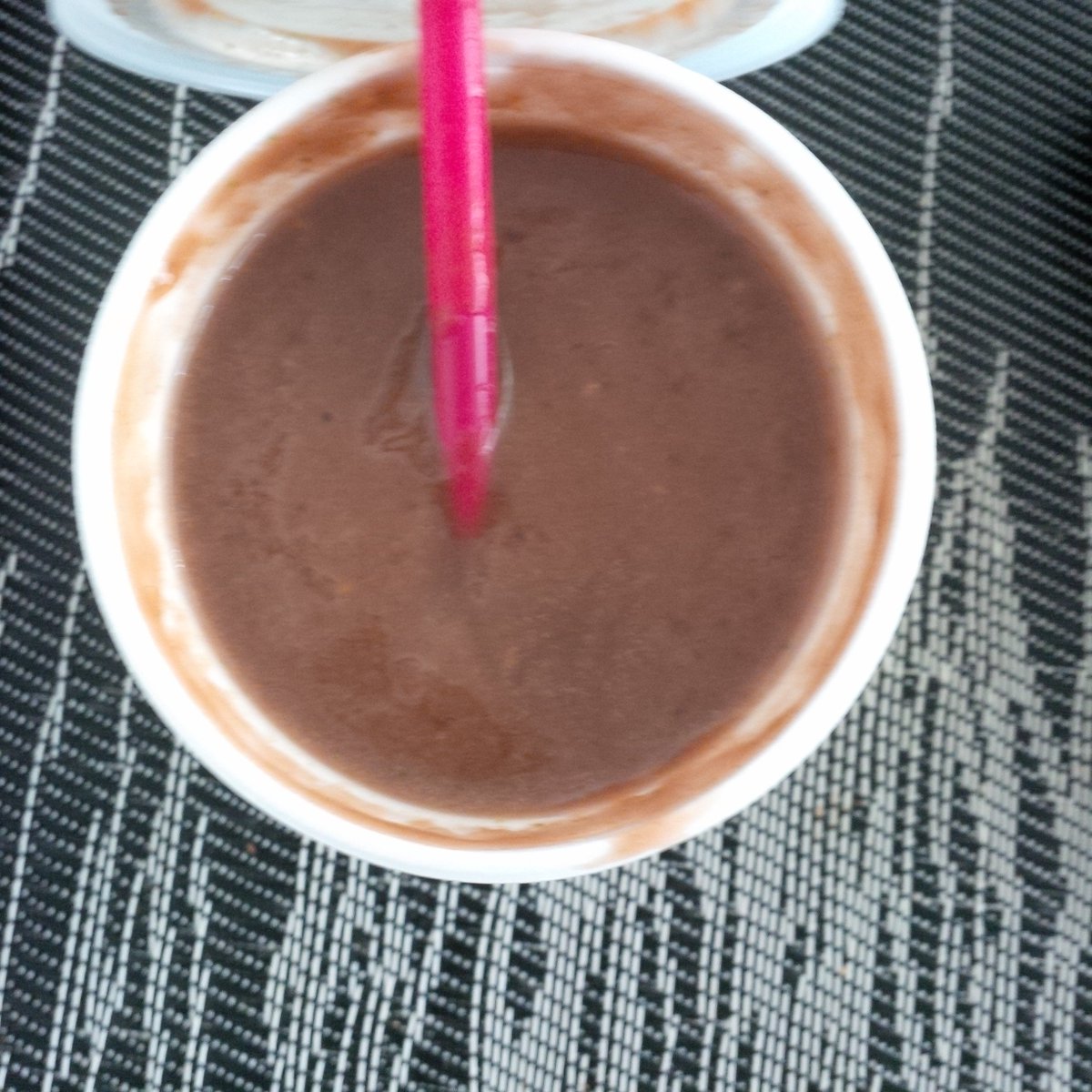 Fantwistic's tweet photo. @boosterjuice Spinach is in it?? Cause I don't see it in this one! Disappointed. 😐 https://t.co/0E4vRnJLGf