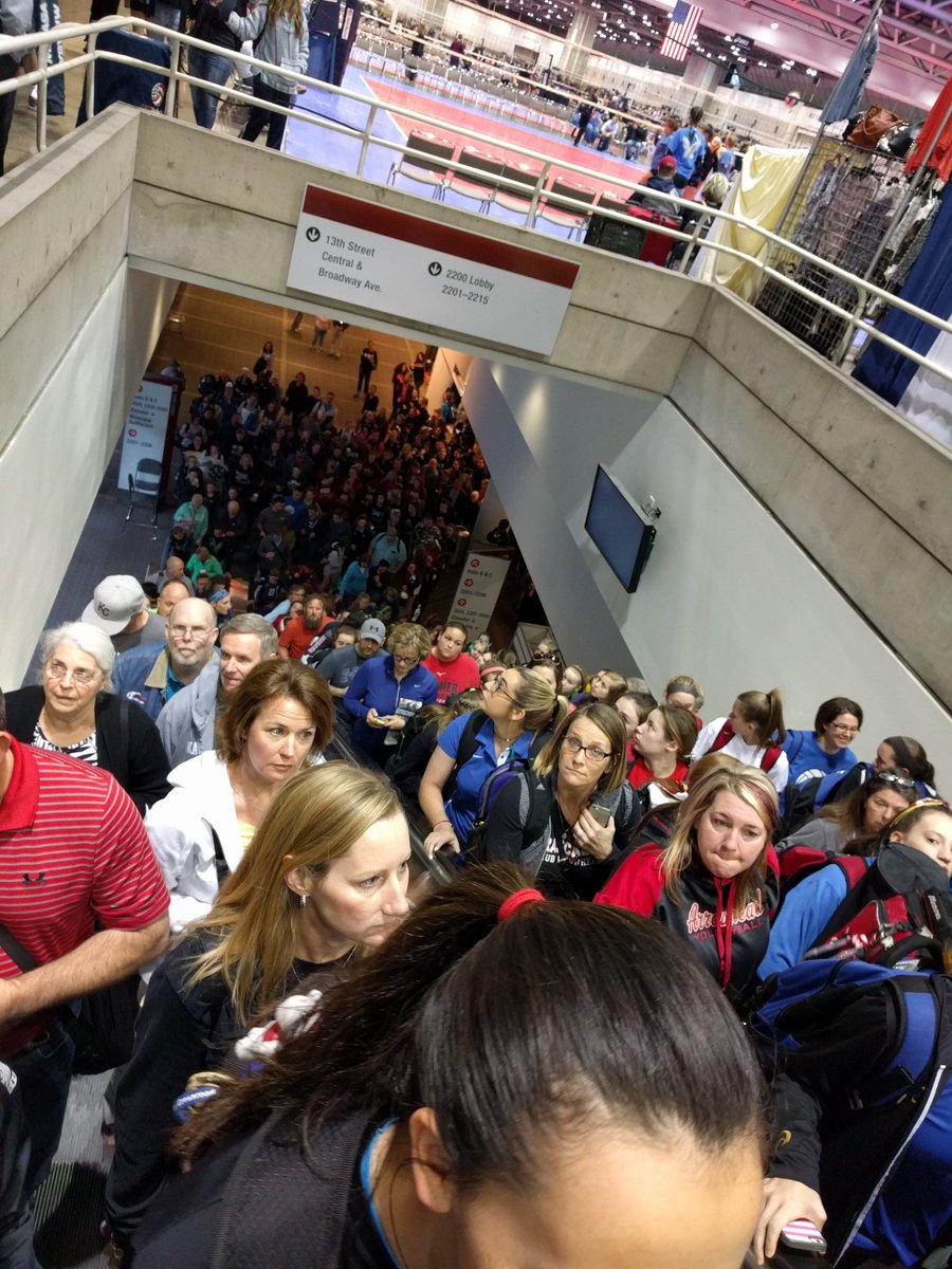 BrianaCoach's tweet photo. The escalators were intense this morning! #ShowMeQualifier #HOAVB https://t.co/VGluwH6TEe