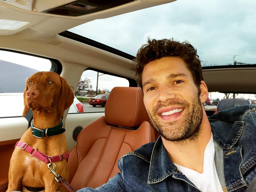 OConnellFanClub's tweet photo. Mr. Aaron O'Connell @AaronOConnell running some errands today with his Best Pal! #Figster  #Copilot https://t.co/0bD0854vzm