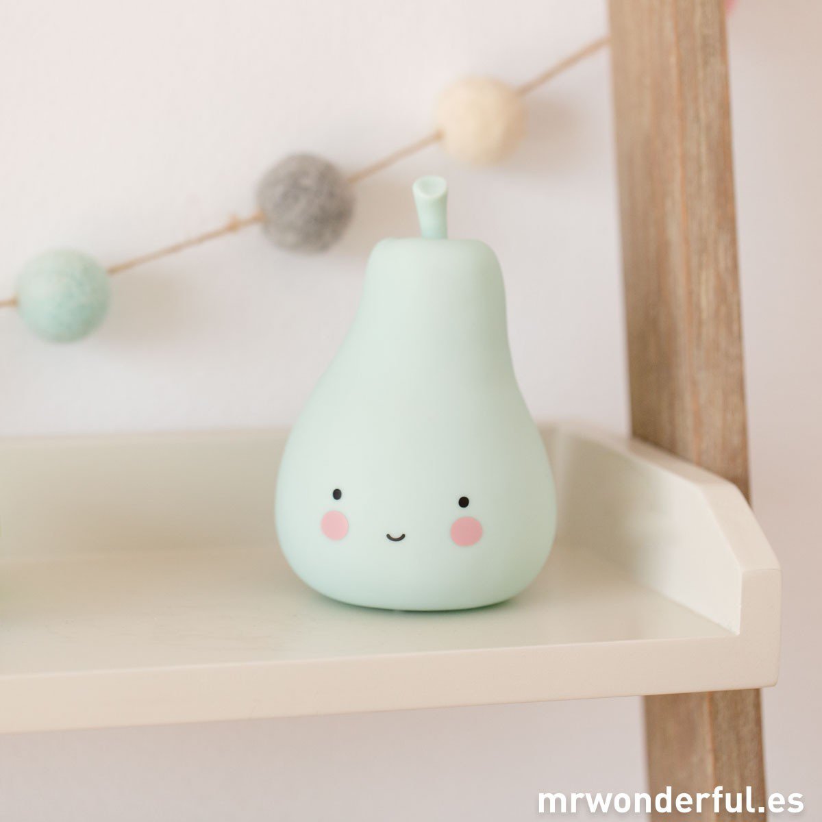 mrwonderful_'s tweet photo. Tras los rituales para que tu peque se vaya a la cama, enciende esta luz y a dormir bonito https://t.co/wBKDxSKTrM https://t.co/CVRMxERSMY