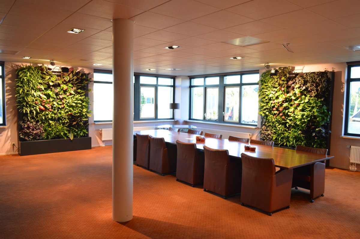 Verticale tuinen winnen terrein binnen interieur! vertuss.com/nl/verticale-t…