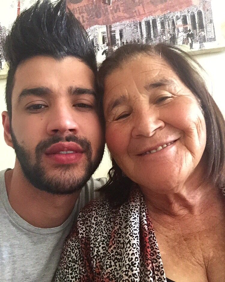 gusttavo_lima's tweet photo. Ê Mãe,saudade! 😔😔😓 https://t.co/CNqfM7PYHf