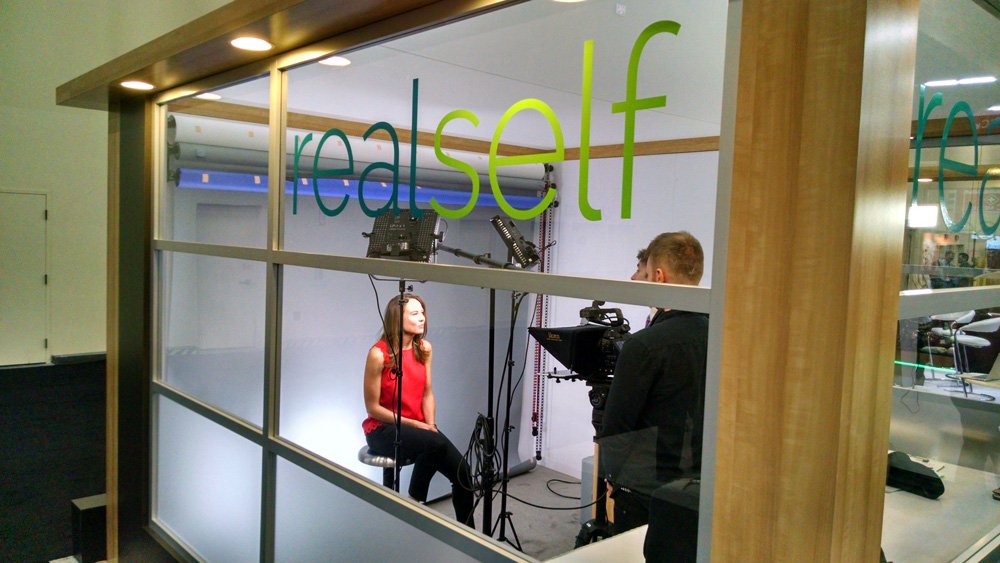 realself's tweet photo. We're comin' at you live from Vegas at #ASAPS2016! Have a question for a plastic surgeon? Tweet using #RealSelfAsks. https://t.co/CQ8wYxcgdQ