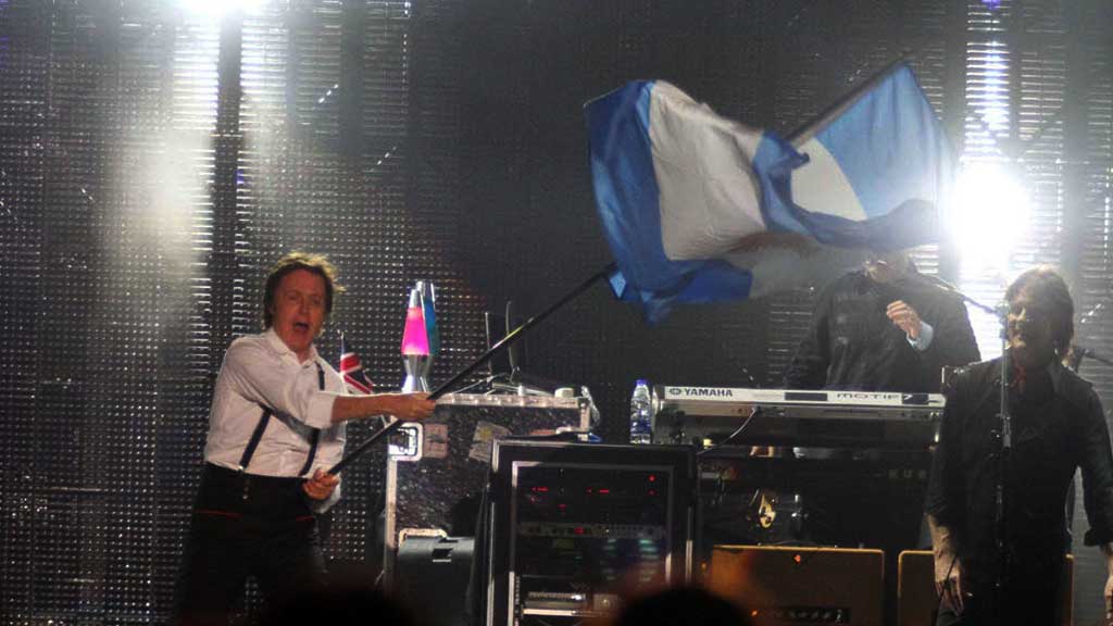 Recuerdos de Paul McCartney en la Argentina. ir.tn.com.ar/1XcSOfO