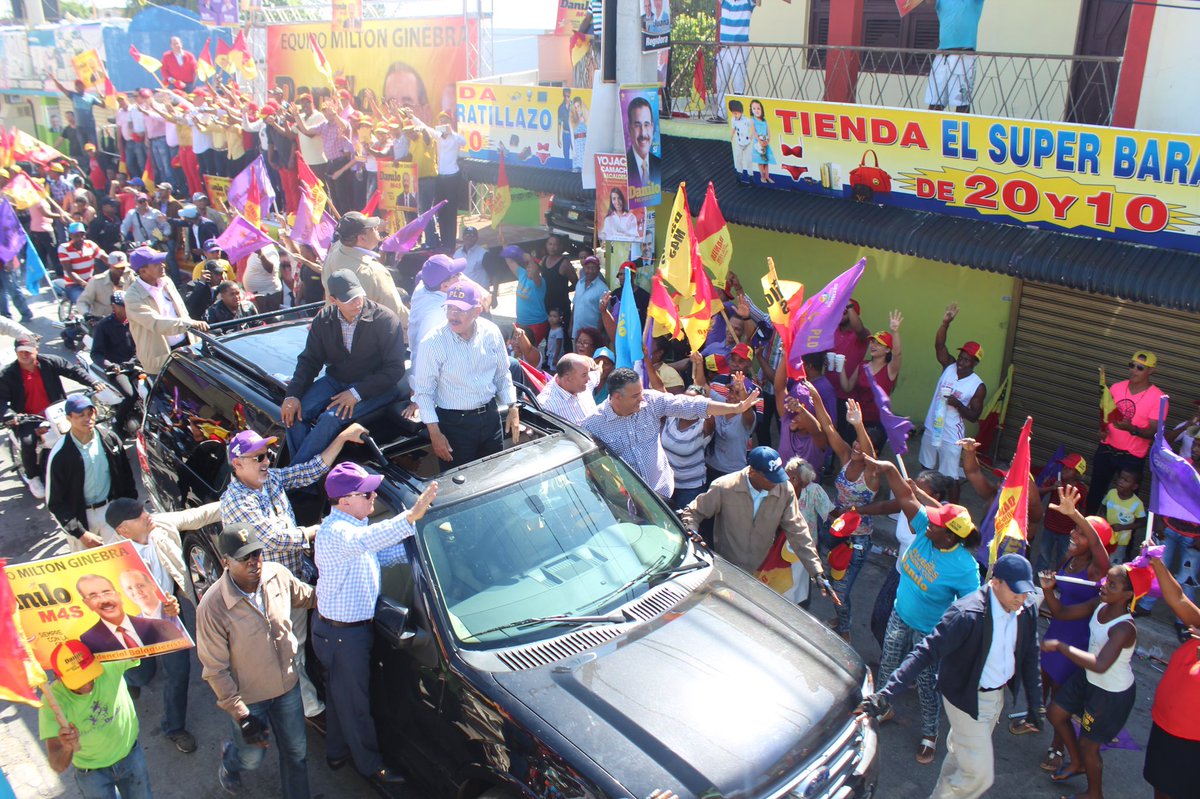 miltonginebra's tweet photo. Ayer Sánchez se tiró a las calles a apoyar nuestro presidente. #M4S  #DPB  @cesardargam @wmarteestevez28 @jdargam https://t.co/XquFs1D7DT