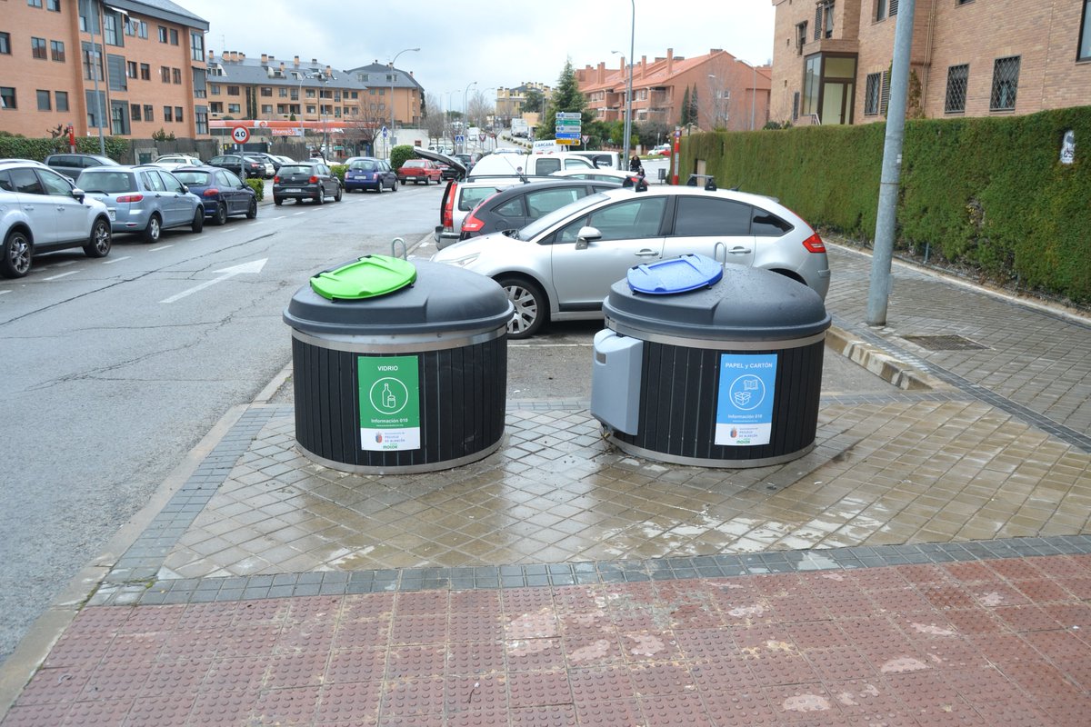 praxbase's tweet photo. #contenedores #soterrados #MOLOK en Pozuelo de Alarcón https://t.co/8CcU4UxSv5