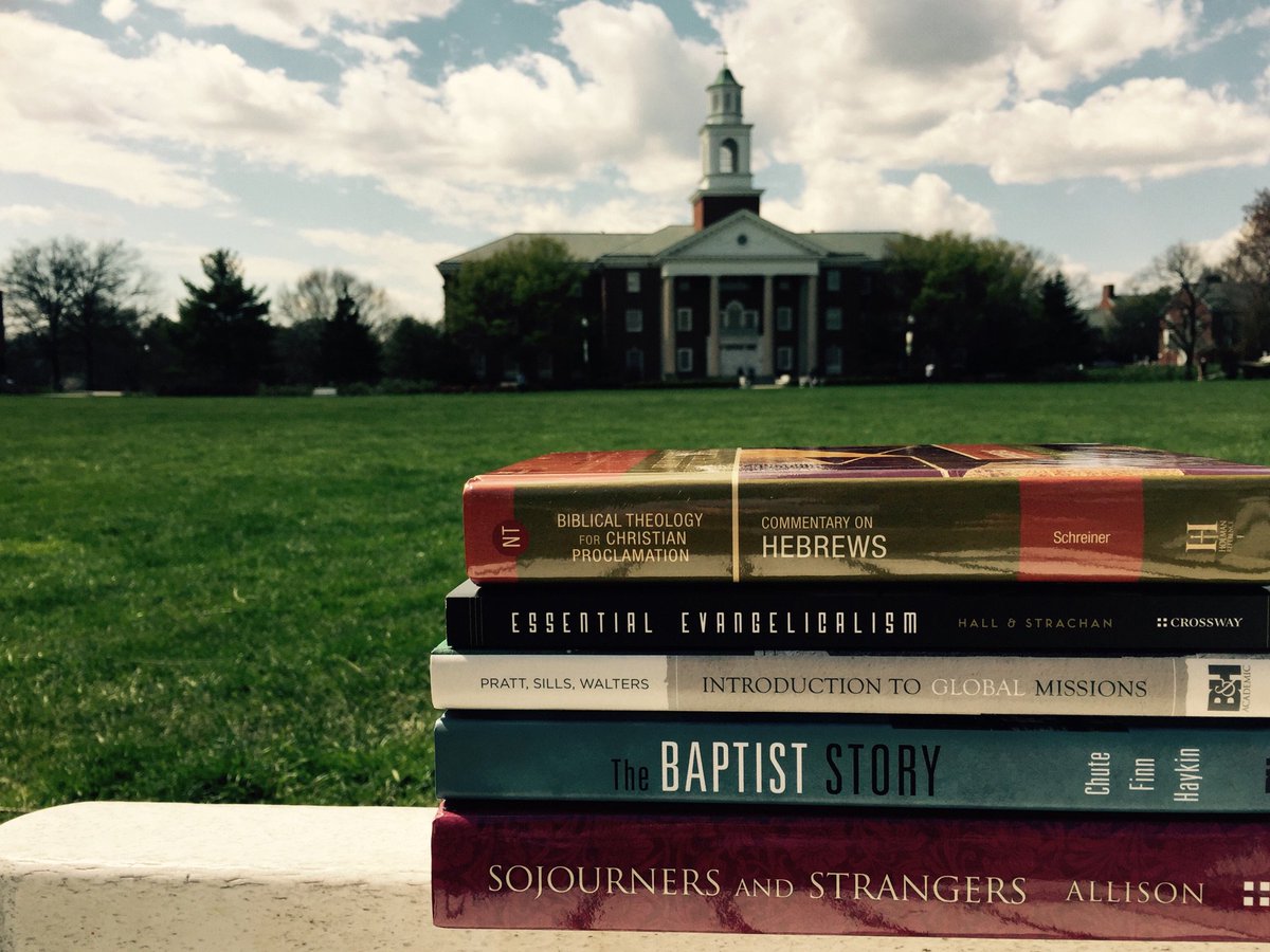SBTSadmissions's tweet photo. #SBTSMadness concludes tonight, but we just LOVE giving books away! RT to win our grand prize book bundle! https://t.co/zxPicnCJIe