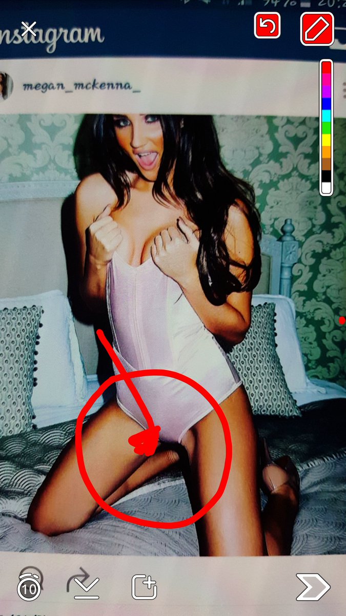 donaldl1's tweet photo. @Megan_Mckenna_ Beautiful photo but my hub just pointed out that your ankle looks like a Willy when u zoom in lol! x https://t.co/tQPRteByF7
