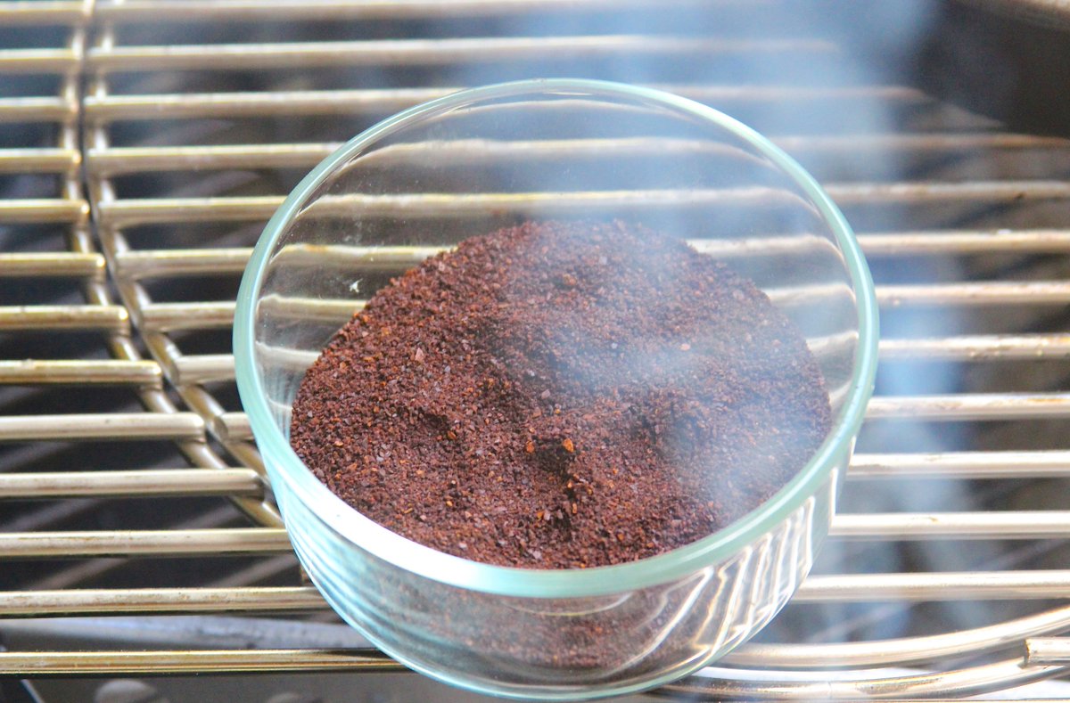 Grillocracy's tweet photo. Smoked coffee takes beef, duck, and venison dry rubs over the top.  https://t.co/rK8v1YWbJV https://t.co/H9ihZIKzDk