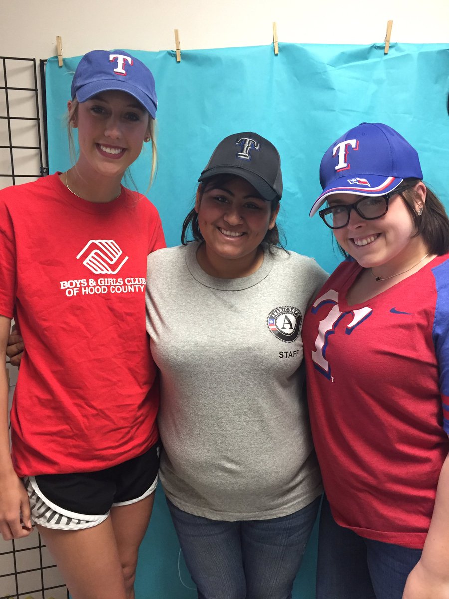 bgcallie's tweet photo. #CapsOn  @BGCHoodCounty @BGCchloe @drealoo21 @bgcdani https://t.co/W0QilUyBKf