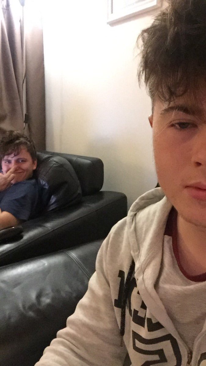 ClydeMusicOFF's tweet photo. The fucks happening 😌 https://t.co/1YeWxWE4ZA