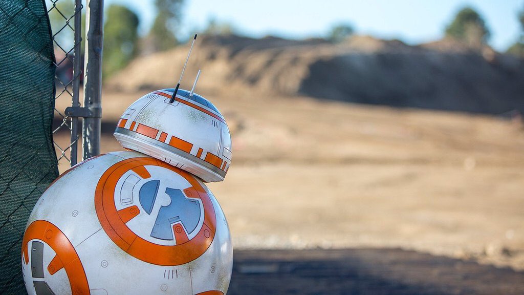 BB8's tweet photo. Sad beep https://t.co/x7E43FFI0r
