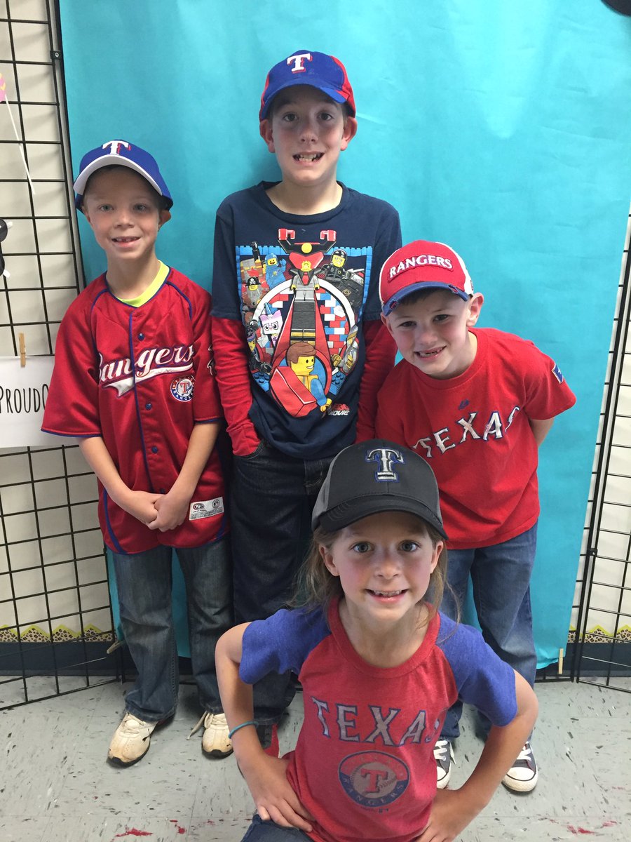 bgcallie's tweet photo. #CapsOn @BGCHoodCounty https://t.co/LBLKR6eosK
