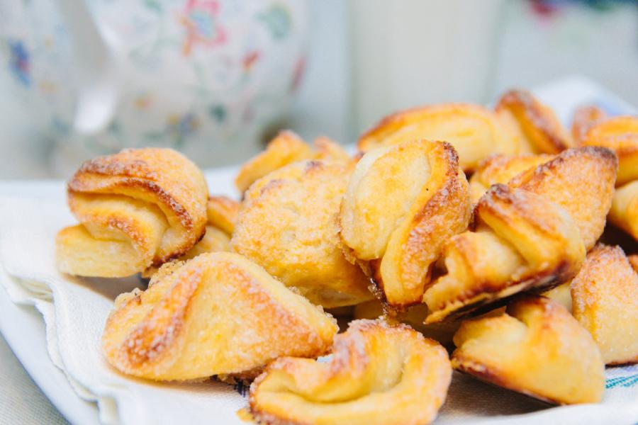 Творожные ушки — любимый рецепт простого домашнего печенья. cookrook.ru/vypechka/tvoro…