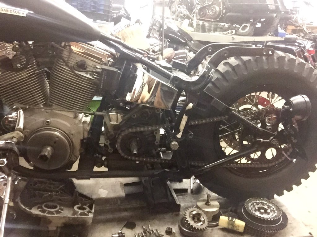 MottaCycles's tweet photo. #fatboy been workin on. #military tires &amp; belt 2 chain conversion #harleydavidson #softail #motorcycle #bikebuilder https://t.co/Xr0UeVGFEm