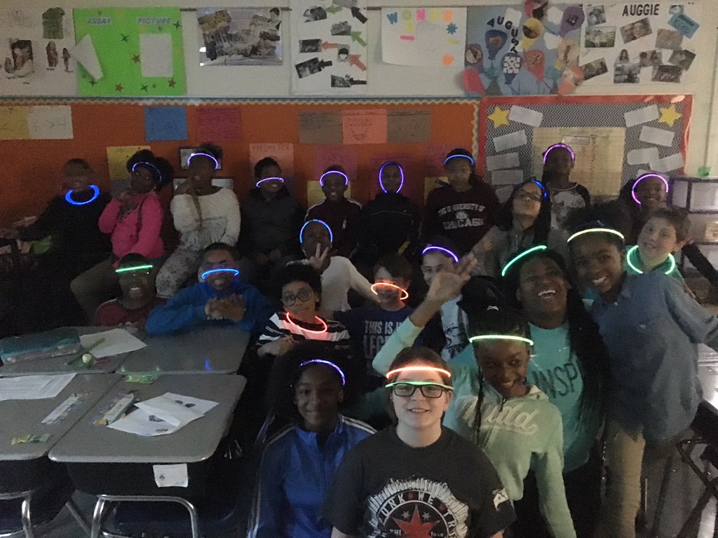Miss_Monreal5's tweet photo. We loved the glow in the dark lunch incentive for meeting our school wide PBIS goal! @TheHornetsHive https://t.co/K8RH8OljsB