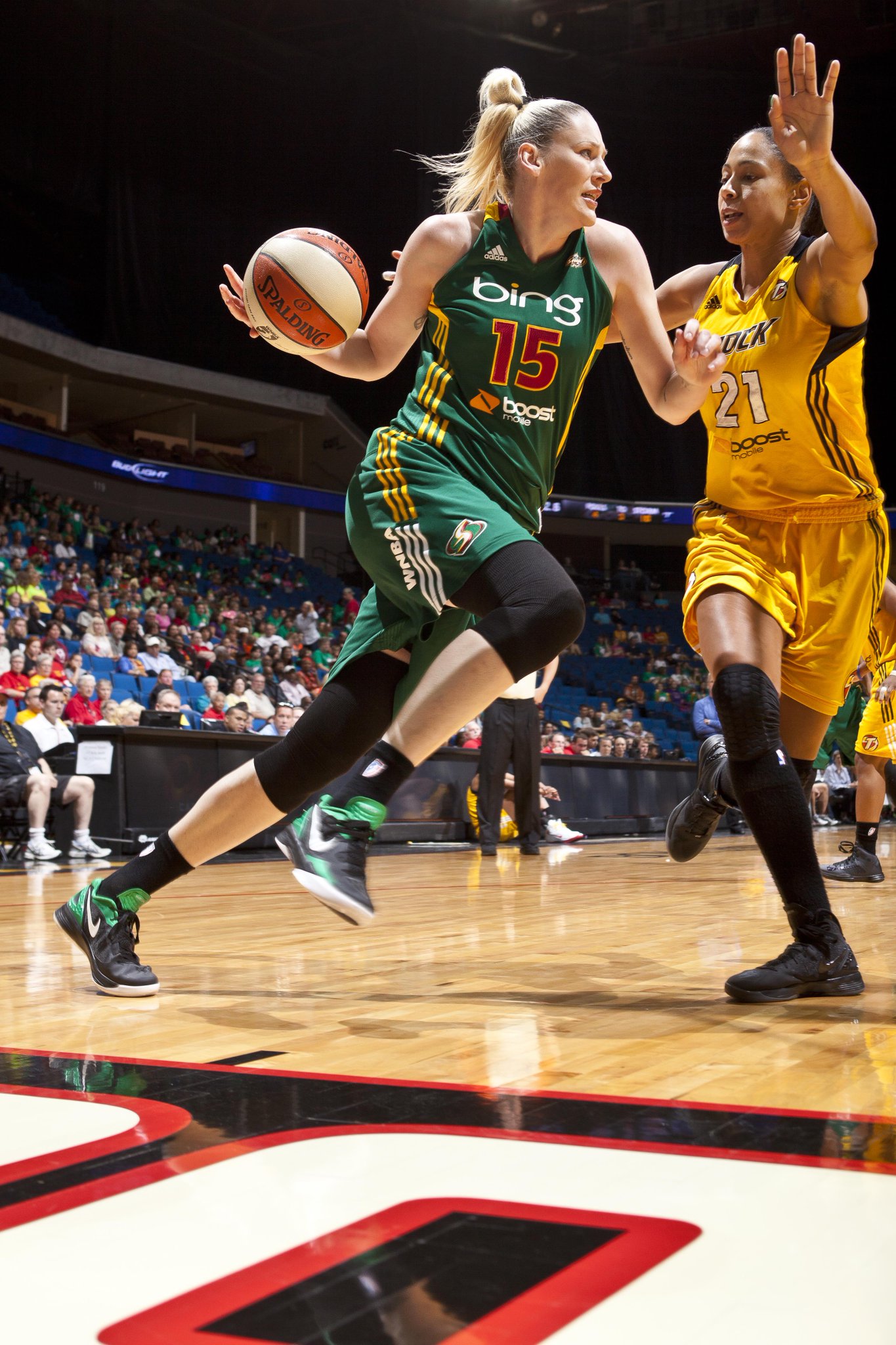 Lauren Jackson, 3x WNBA MVP Lauren Jackson, 3x WNBA MVP