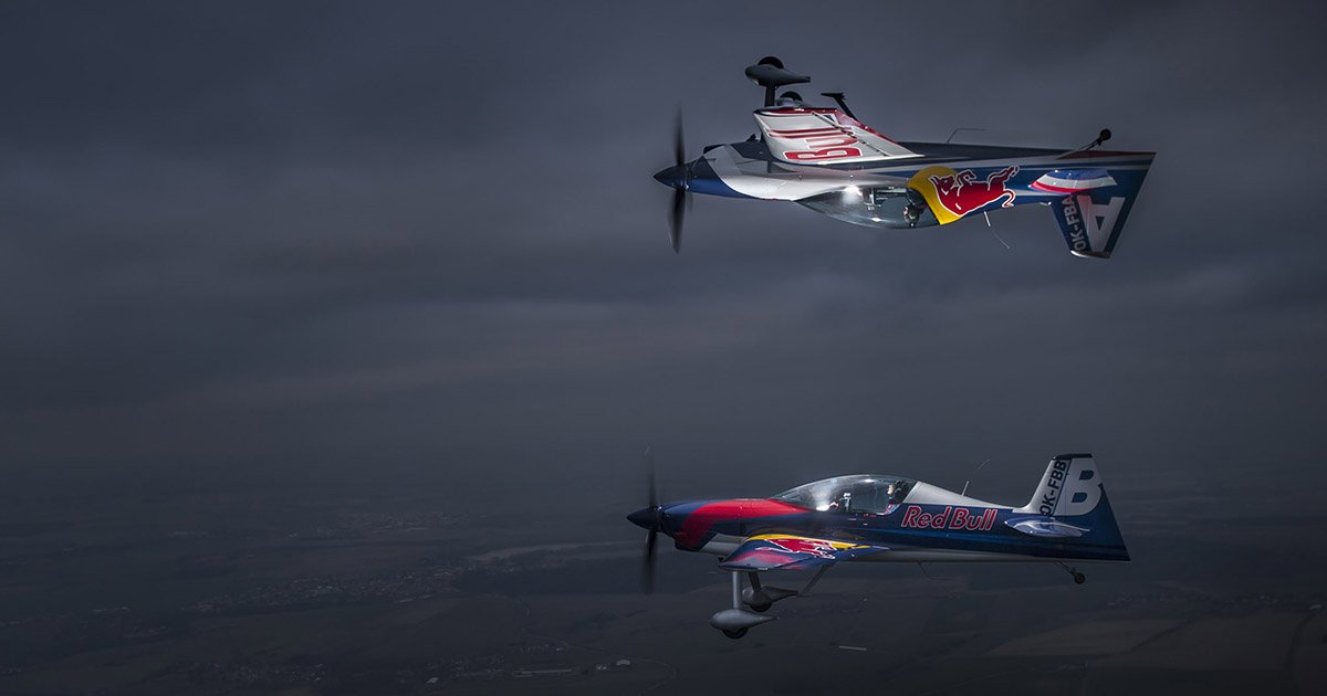 petapixel's tweet photo. This photographer placed strobes inside aerobatic planes: https://t.co/lbaAG9PFt5 https://t.co/LybWyvnd8I