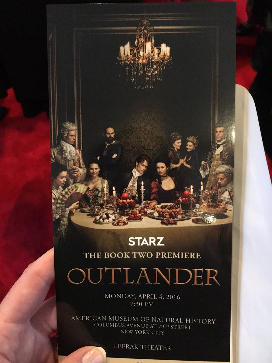 OutlanderPA's tweet image. Red Carpet Action #ViveOutlander