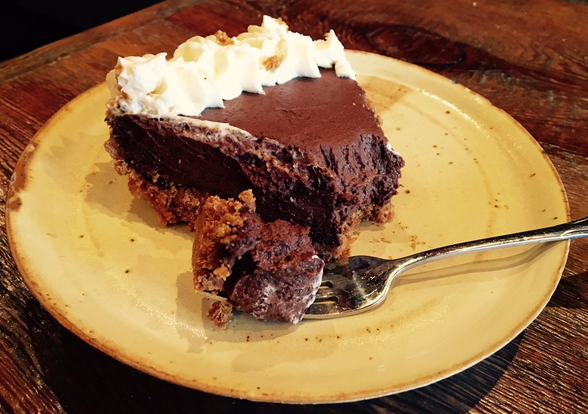 pieshopdc's tweet photo. Chocolate Cream served on a handcrafted plate made by our very own pietender, Clay! #piestyle #hstreetne https://t.co/hdg9n6WbhP
