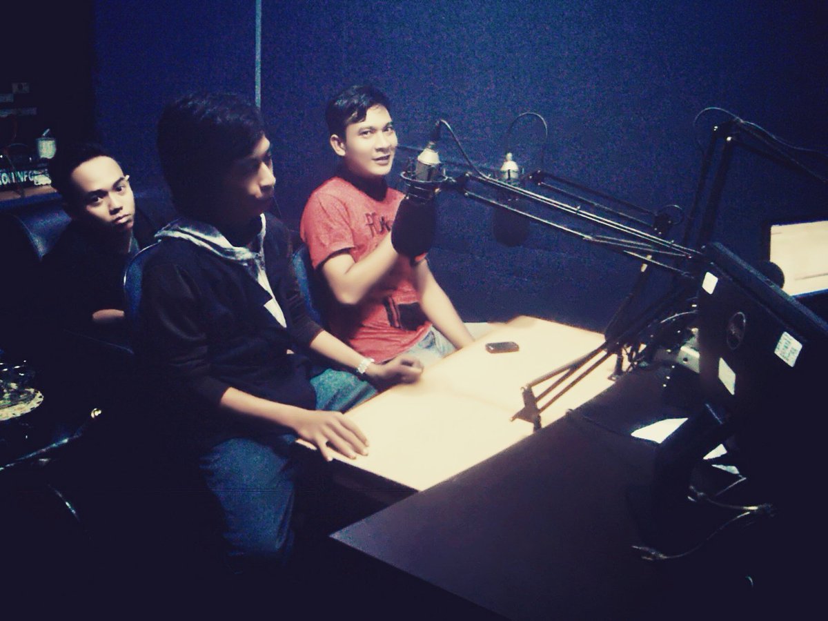 Cafe19 (@cafe19_clg) on Twitter photo 