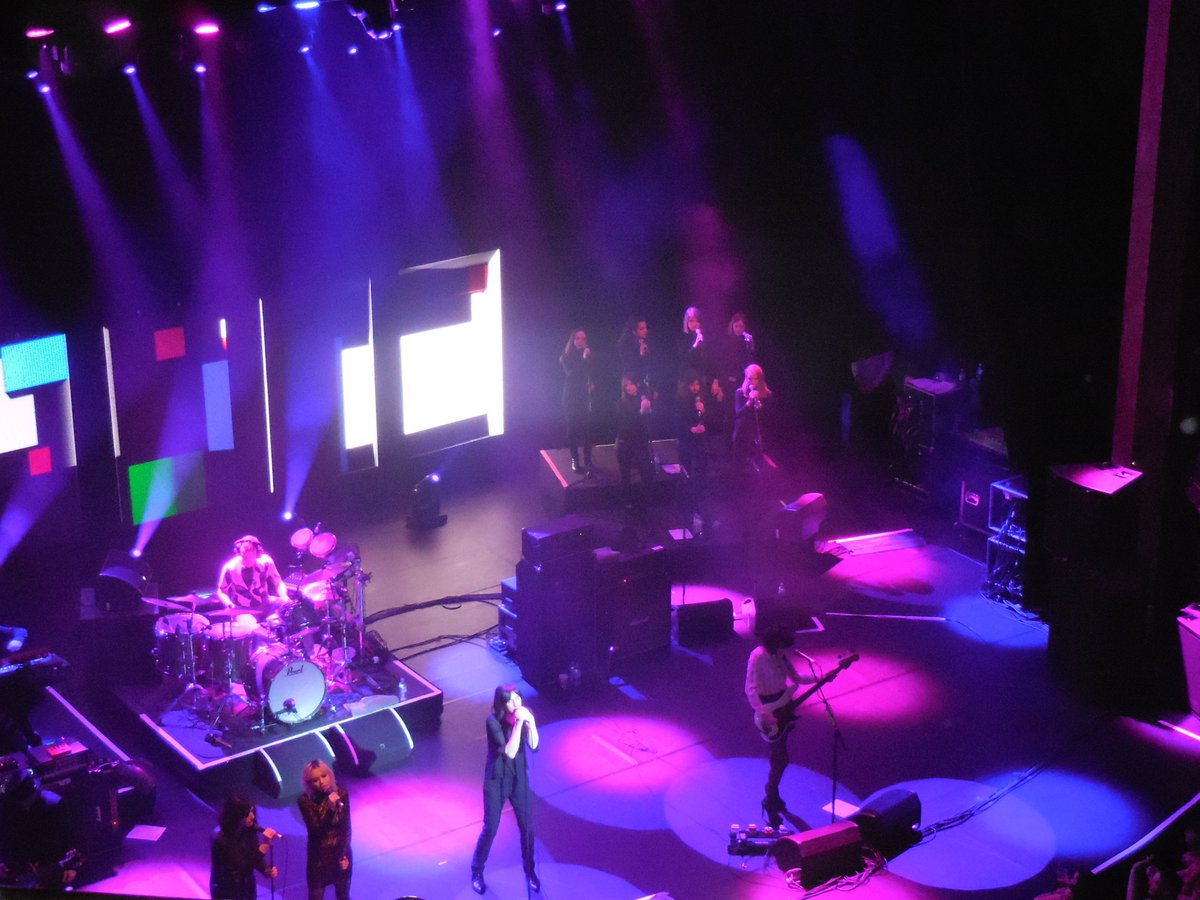 the_silver_man's tweet photo. #PrimalScreamLive at the @PalladiumLondon.A pic tribute to the chorus female and the guest singers #cc @PrimalNews https://t.co/J5ZuuJ4LGp