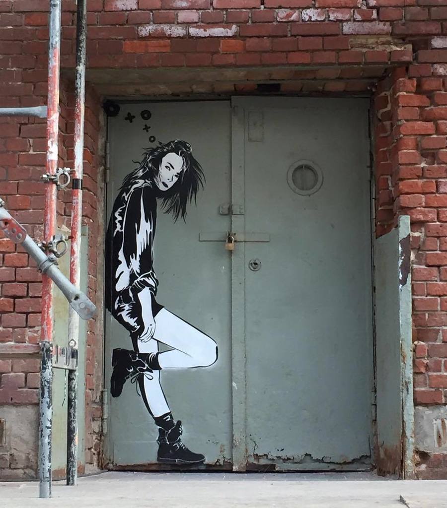 StArtEverywhere's tweet photo. door policy???
📸 groovyfrogs 
artwork by: #xoooox ****************************************#globalstreetart #streeta… https://t.co/w1srevv3OS