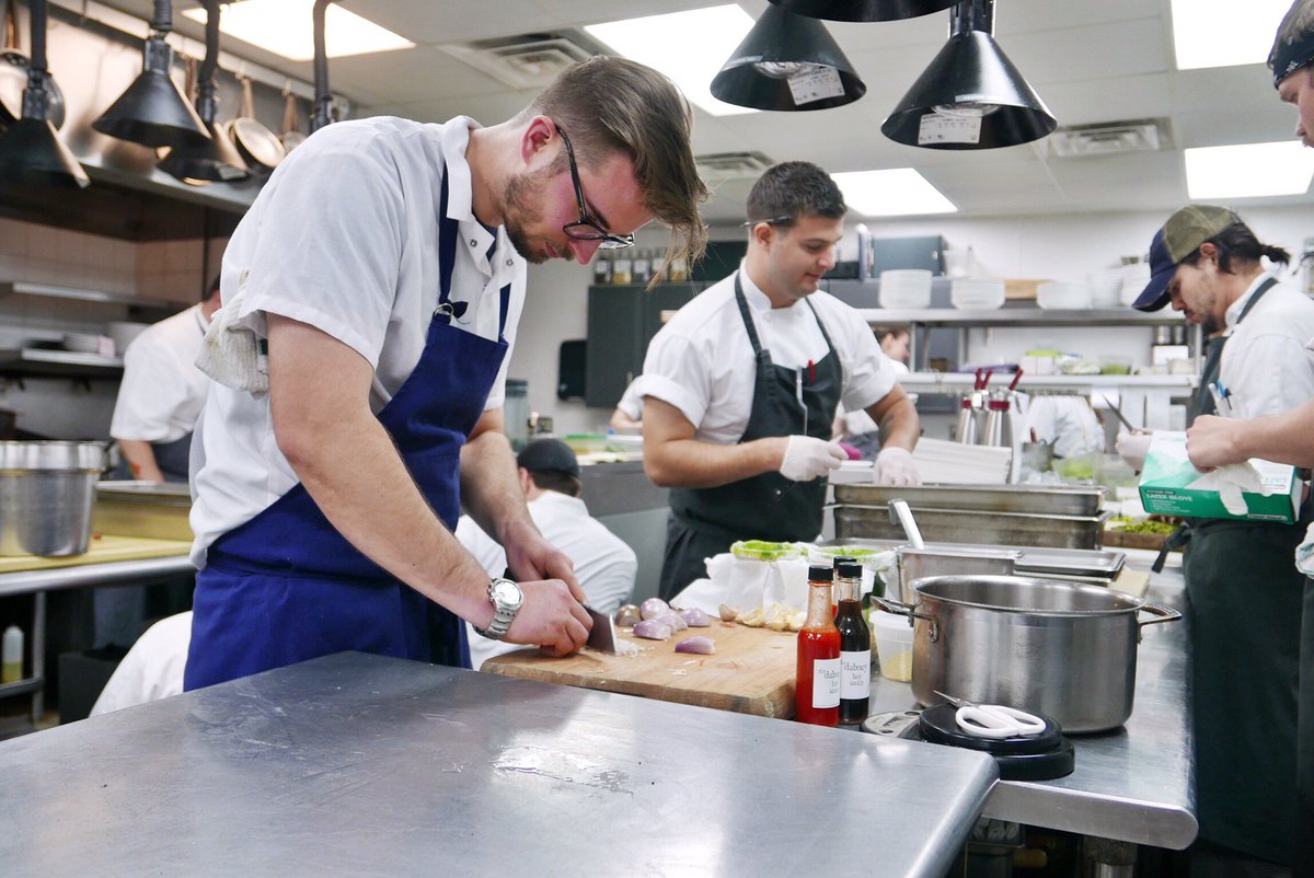 McCradys's tweet photo. Excited to welcome back #McCradys Alumni for @hseanbrock's Anniversary Dinner. https://t.co/5efQtpq3BL
