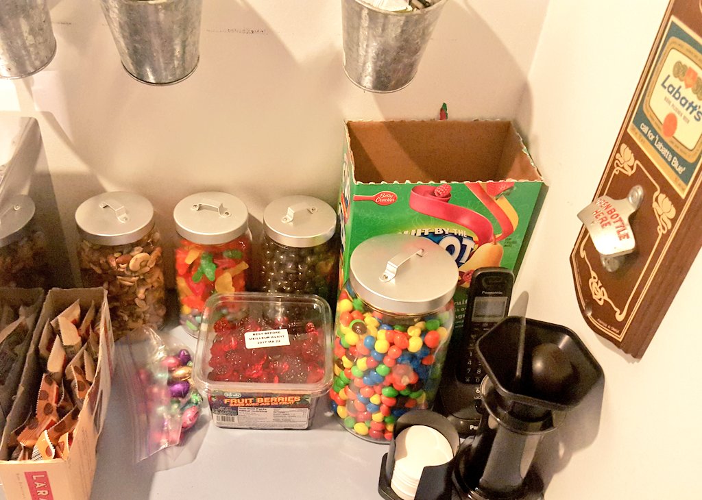 HeyJunction's tweet photo. Snack room restock days are the best days.
#FruitByTheFoot
#ThrowbackSnacks https://t.co/tWOSLxHqqQ