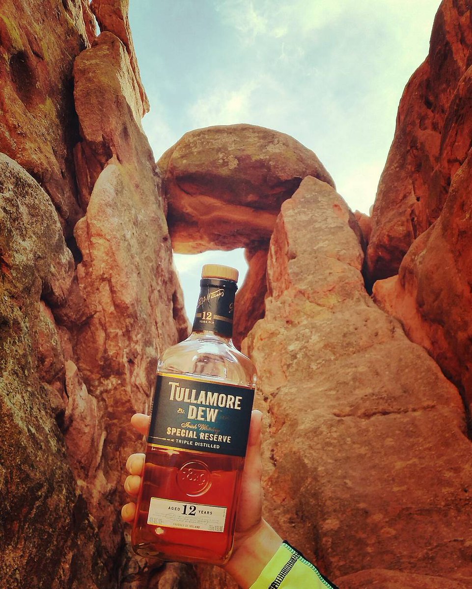 TullamoreDEWCL's tweet photo. ¿Y si nos tomamos un “#OnTheRocks”? #TullamoreDew https://t.co/vRt0GSETDo
